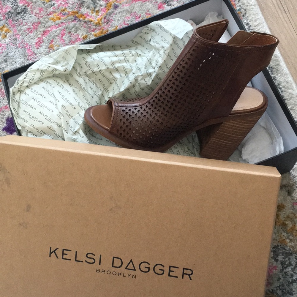 Never worn before, Kelsi Dagger booties, size 6